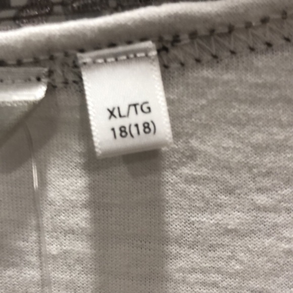 Women’s 100% Cotton Long Sleeve top( missing both pants ) - Picture 3 of 5